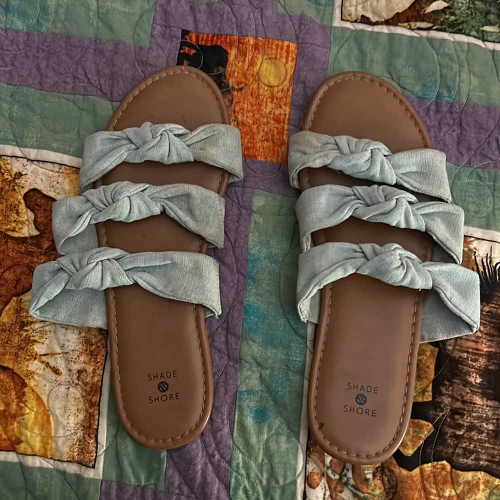 Women’s size 10 sandals